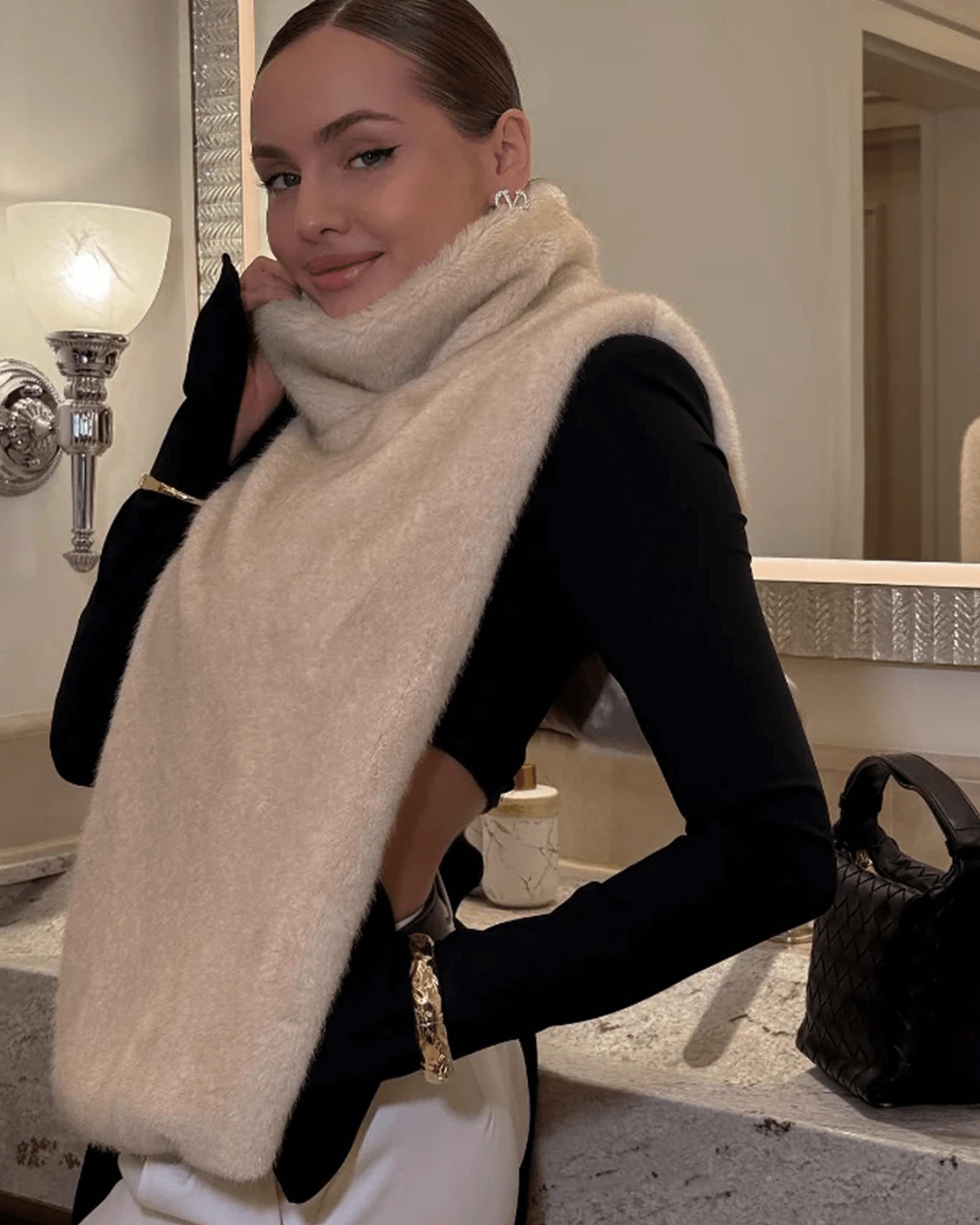 Carina Polokrageväst i fuskpäls