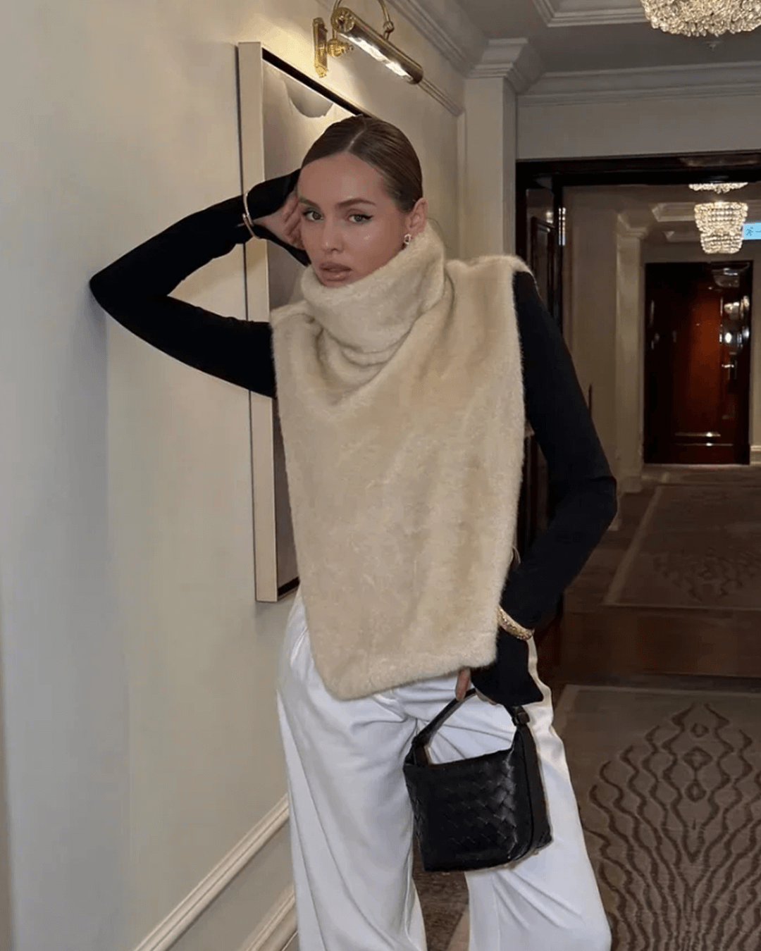 Carina Polokrageväst i fuskpäls